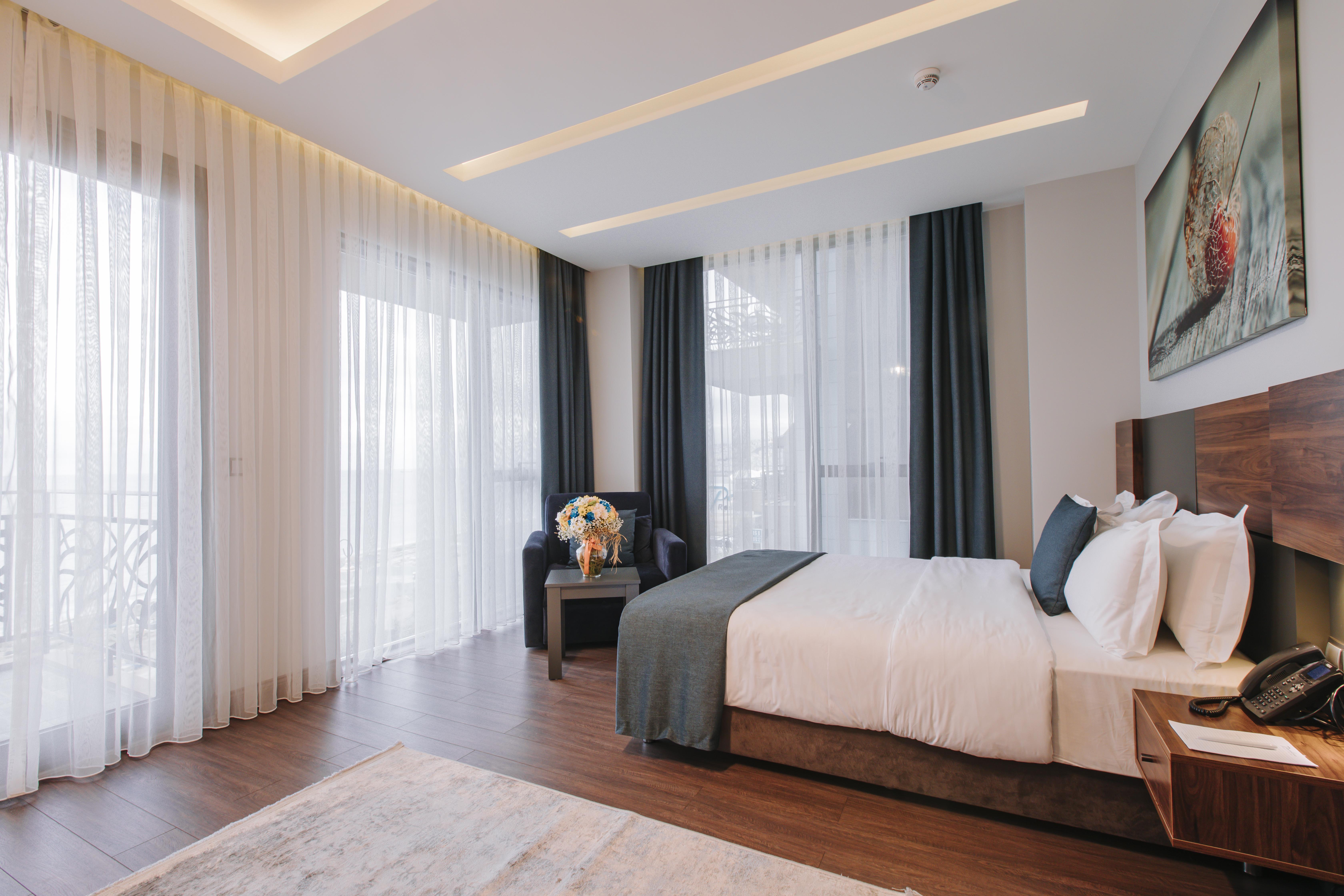 Peerless Otel 3*